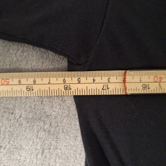 ROCK AND ROLL HALL OF FAME MUSEUM T-Shirt Size Small Vintage Double-Sided Cotton - Picture 7 of 7